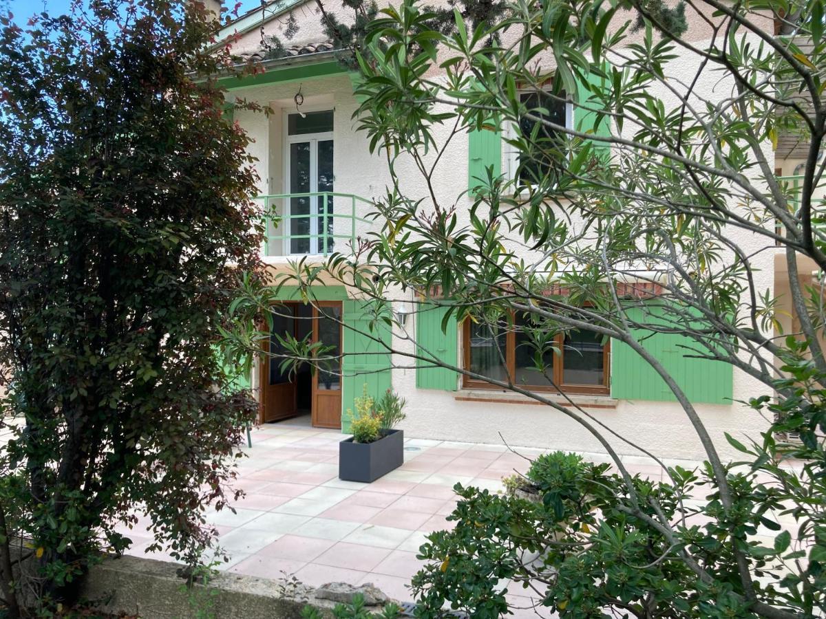 Апартаменты Pavillon De L'Etang Шатонеф-дю-Рон Экстерьер фото